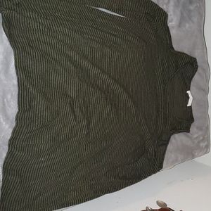 Long sleeve cold shoulder